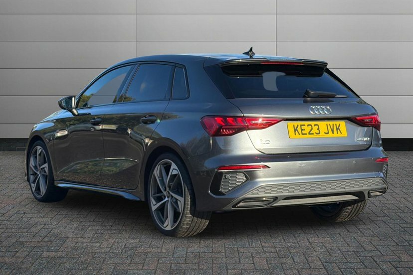 Audi A3 2.0 Tdi 35 Edition 1 Sportback S Tronic Grey #3