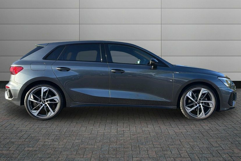 Audi A3 2.0 Tdi 35 Edition 1 Sportback S Tronic Grey #4