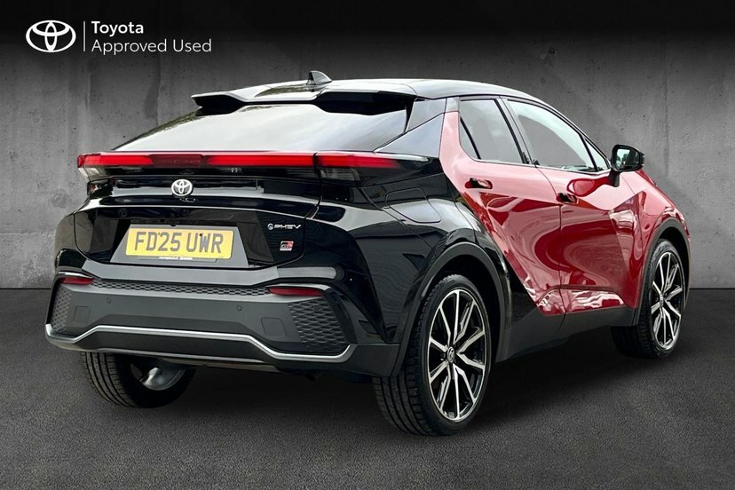 Toyota C-Hr 2.0 Vvt 13.6Kwh Gr Sport Suv Plug-in Hy #2