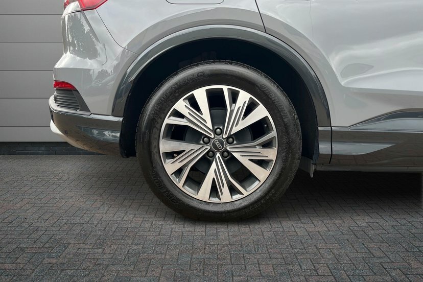 Audi Q4 E Tron 40 Sport Suv 82Kwh 204 Ps Grey #5