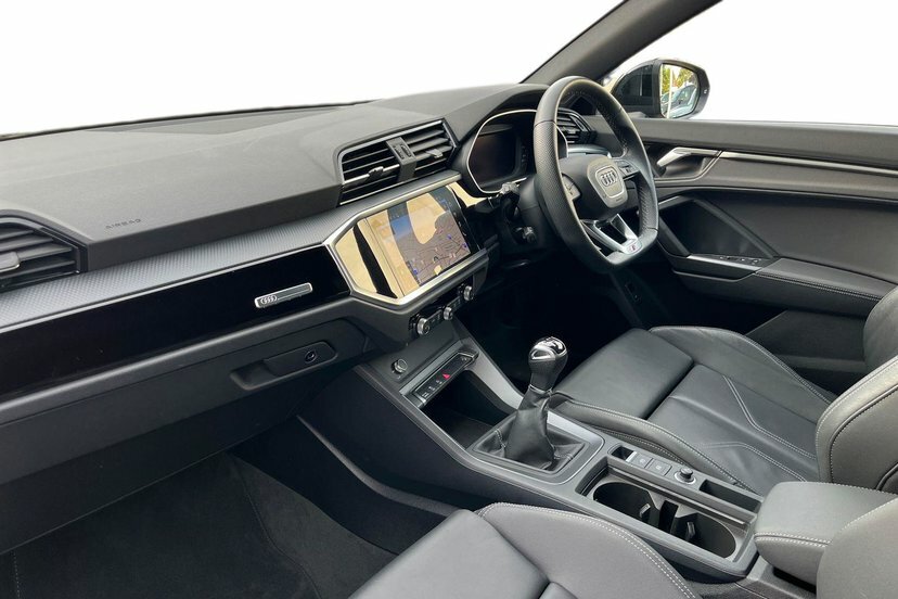 Audi Q3 1.5 Tfsi Cod 35 Black Edition Suv Manua Black #2