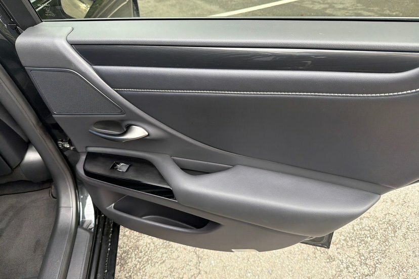 Lexus ES 300H 2.5 Cvt Premium Edition Black #11