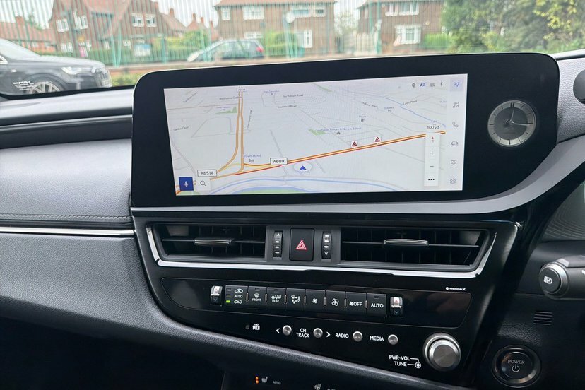 Lexus ES 300H 2.5 Cvt Premium Edition Black #15