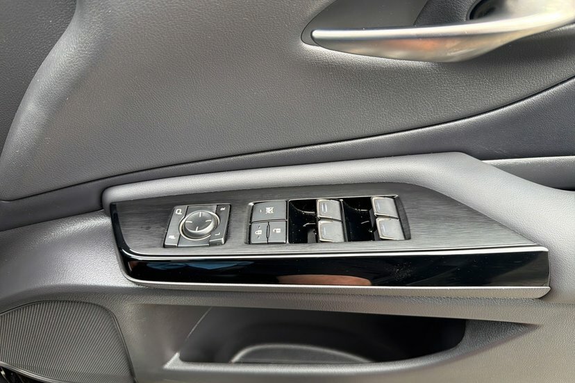 Lexus ES 300H 2.5 Cvt Premium Edition Black #22