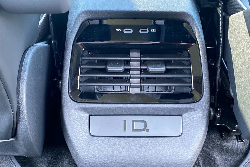 Volkswagen ID.5 Match Pure Black #26
