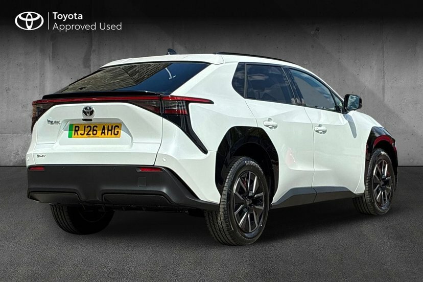 Toyota bZ4X 73.1Kwh Design Suv 224 Ps White #2