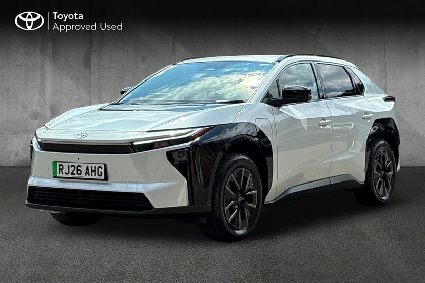 Toyota bZ4X 73.1Kwh Design Suv 224 Ps White #3