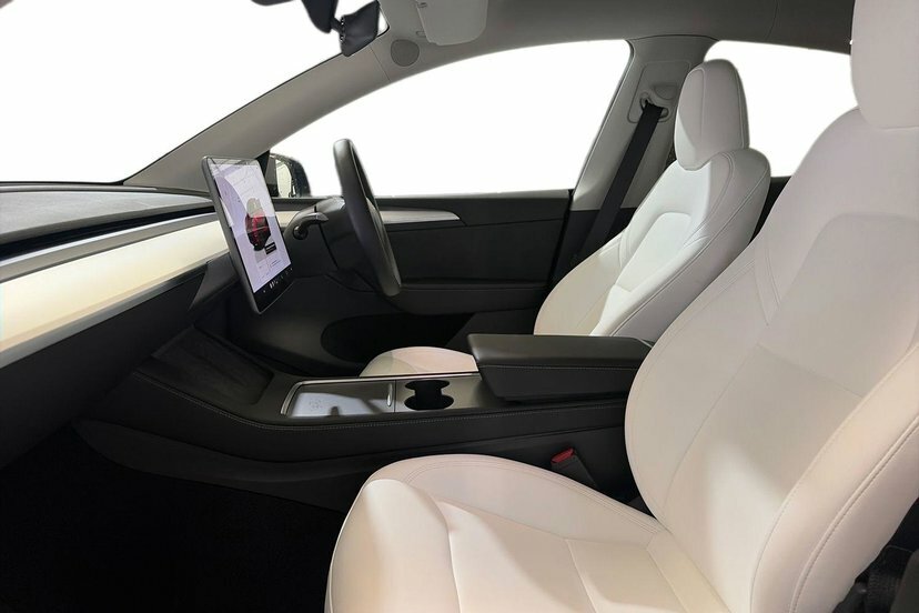 Tesla Model Y Dual Motor Performance Suv 4Wd Black #2