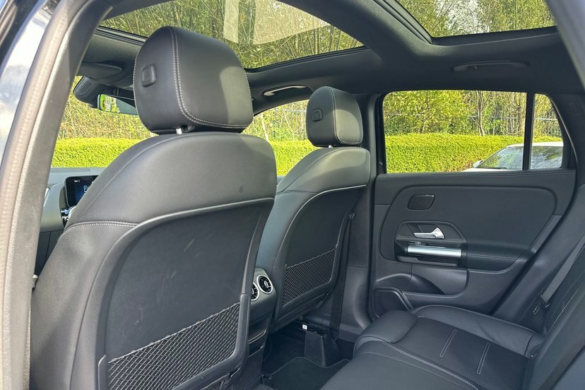 Mercedes-Benz GLA Class Amg Line Black #44