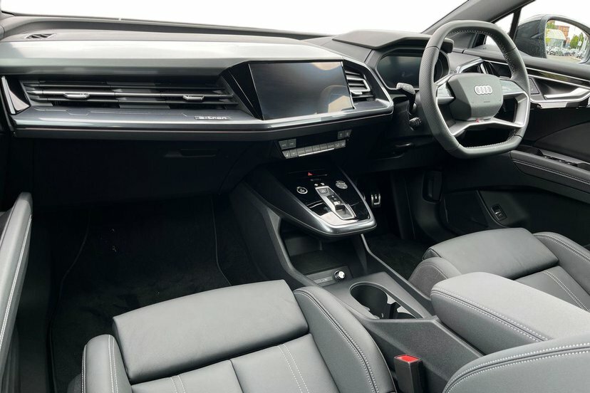 Audi Q4 E Tron 45 S Line 82Kwh Black #2