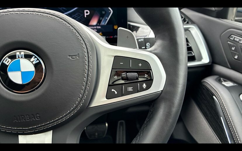 BMW X7 M Sport Black #18