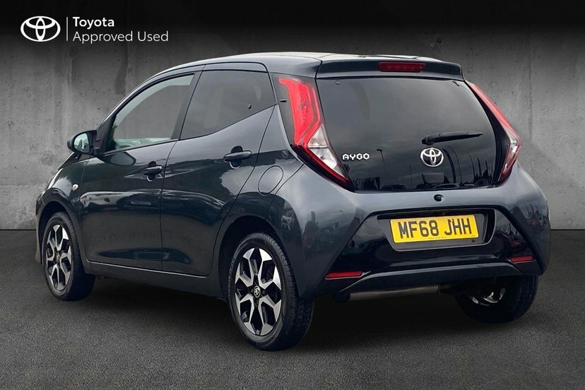 Toyota Aygo 1.0 Vvt-i X-plore Hatchback 71 Grey #4