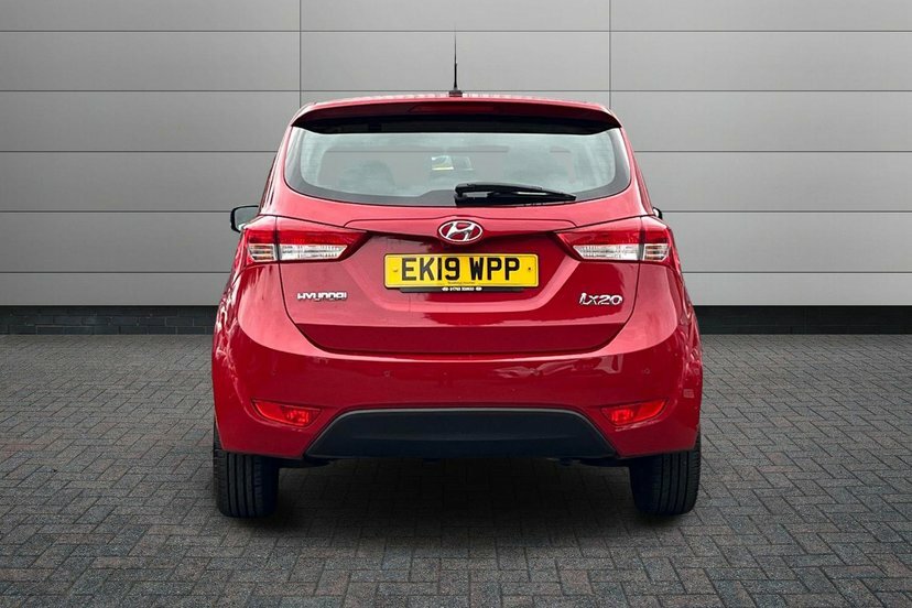 Hyundai Ix20 1.6 Se Nav White #12