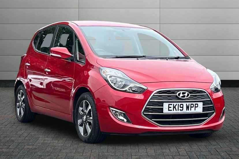 Hyundai Ix20 1.6 Se Nav Hatchback 125 Ps Red