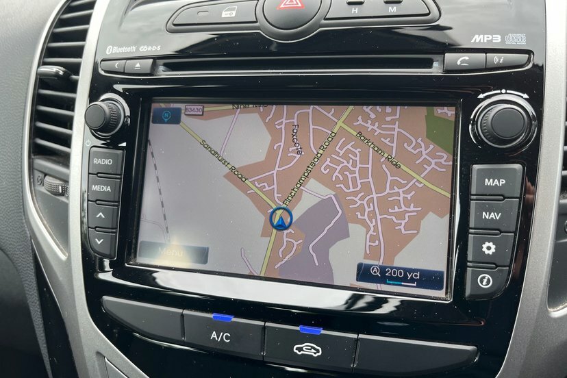 Hyundai Ix20 1.6 Se Nav White #32