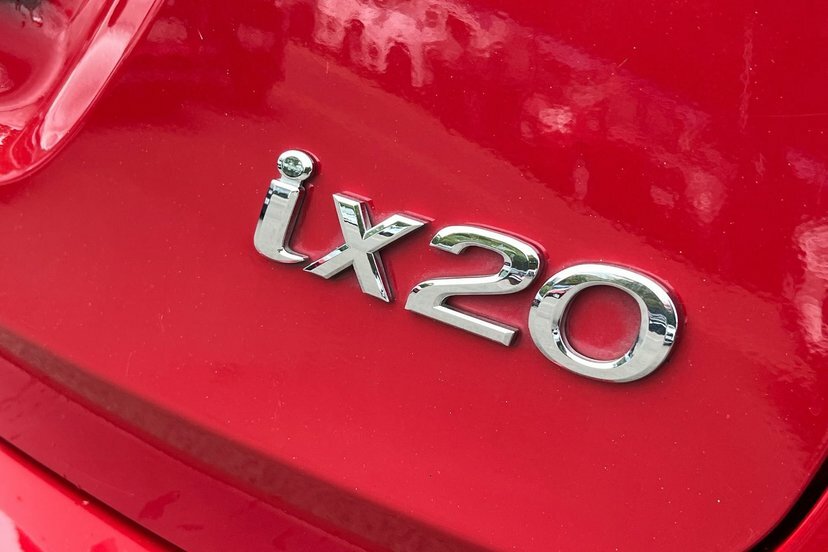 Hyundai Ix20 1.6 Se Nav White #14