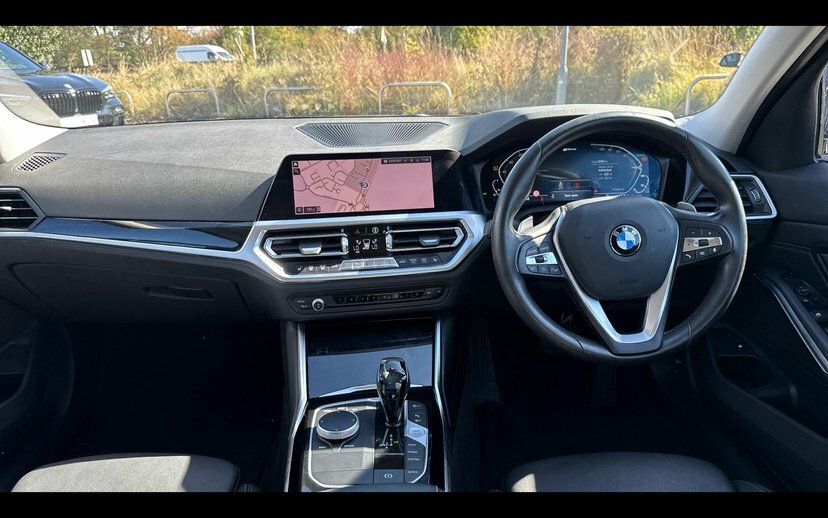 BMW 3 Series 330E Sport Pro Saloon Blue #4