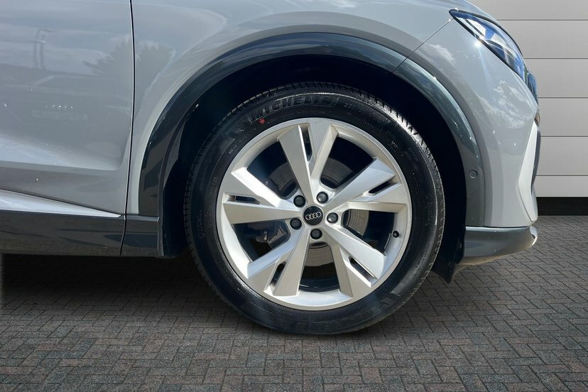 Audi Q4 E Tron 35 S Line Suv 55Kwh 170 Ps Com Grey #5