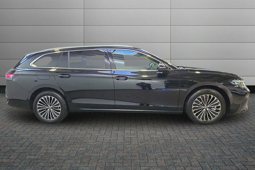 Volkswagen Passat 1.5 Tsi Ehybrid 19.7Kwh Elegance Estate Black #4