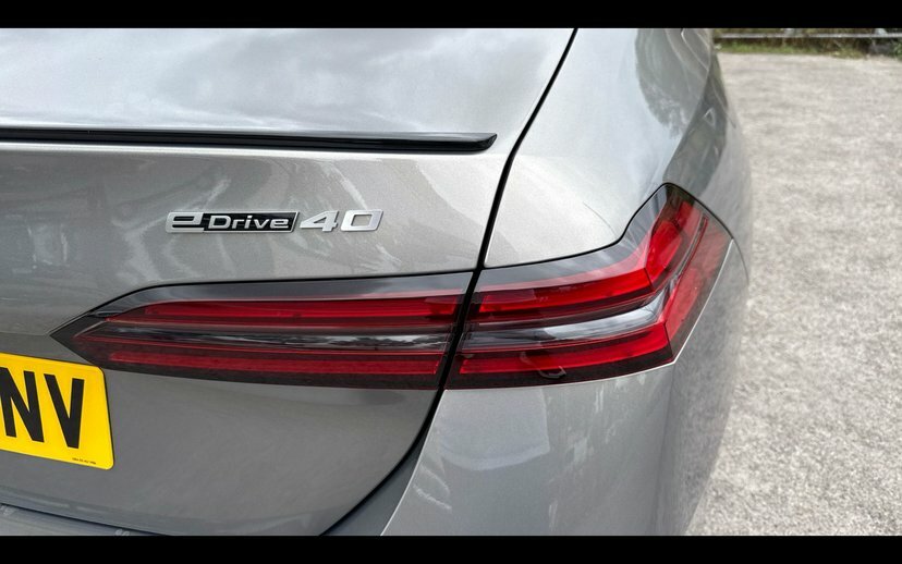 BMW i5 250Kw Edrive40 M Sport Pro 84Kwh Tech Blue #21