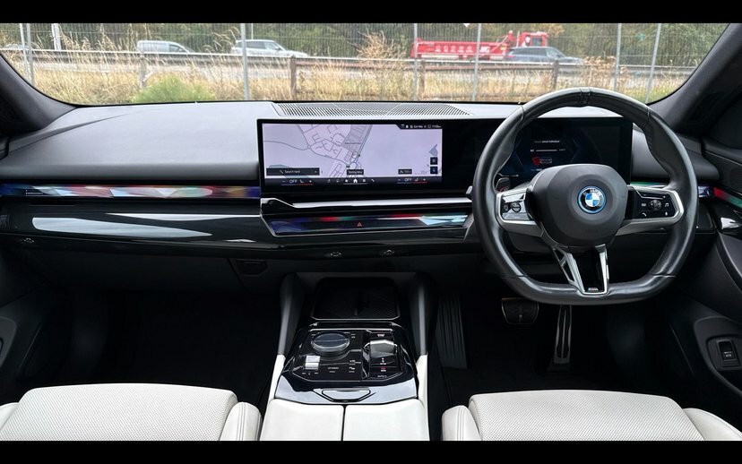 BMW i5 250Kw Edrive40 M Sport Pro 84Kwh Tech Blue #4