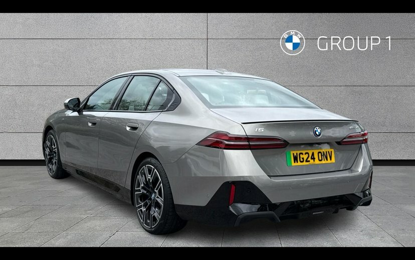 BMW i5 250Kw Edrive40 M Sport Pro 84Kwh Tech Blue #2