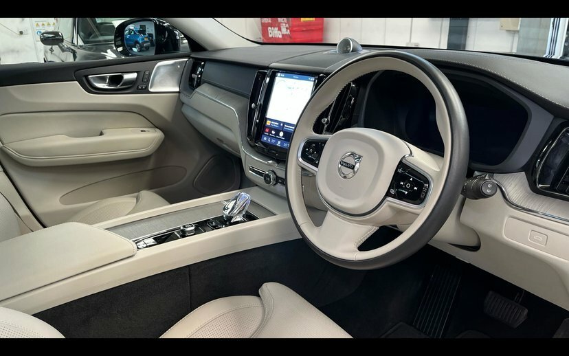 Volvo XC60 2.0 B5 Mhev Ultra Dark Suv Hybrid Grey #6