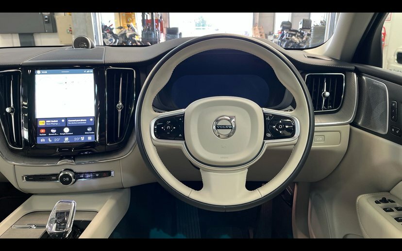 Volvo XC60 2.0 B5 Mhev Ultra Dark Suv Hybrid Grey #5