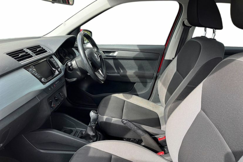 Skoda Fabia 1.2 Tsi Se Hatchback 90 Ps Red #2