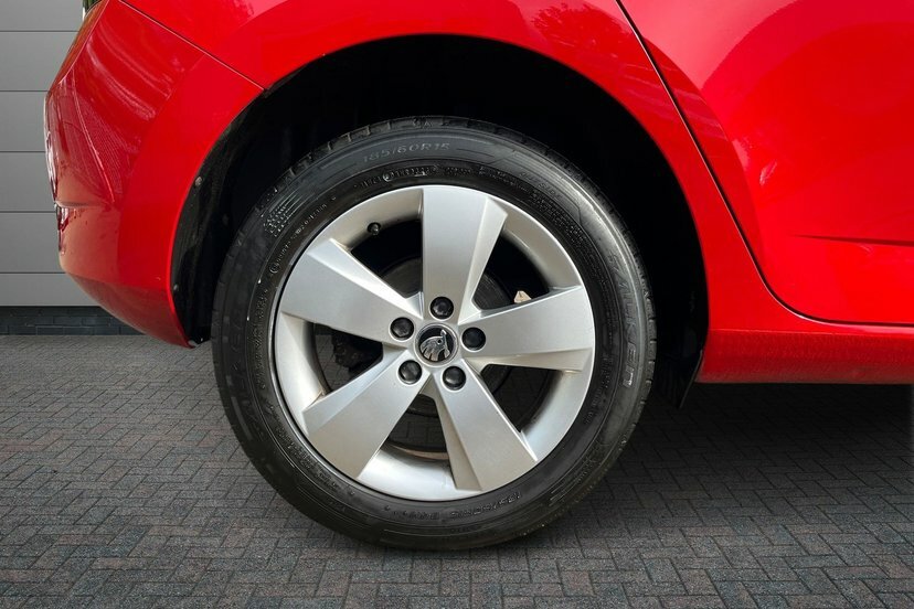Skoda Fabia 1.2 Tsi Se Hatchback 90 Ps Red #5