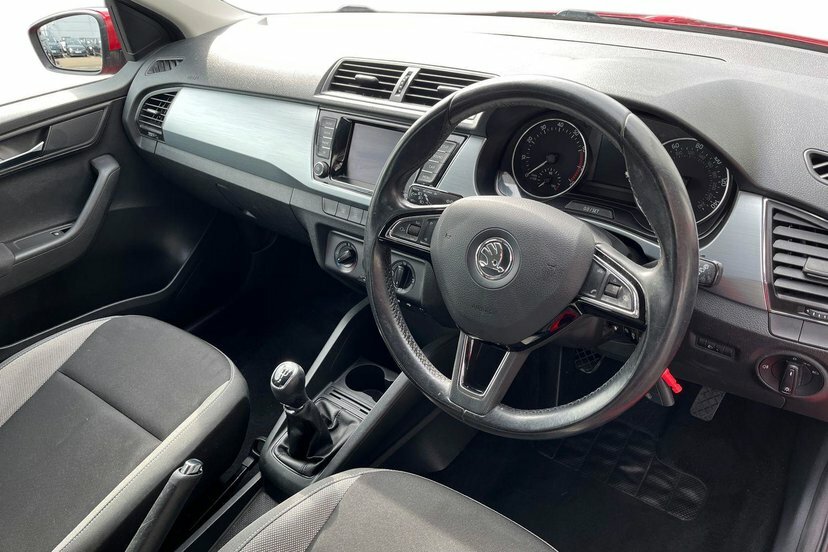 Skoda Fabia 1.2 Tsi Se Hatchback 90 Ps Red #6