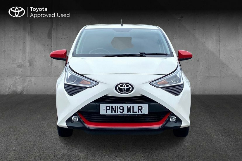 Toyota Aygo Hatchback Red #15