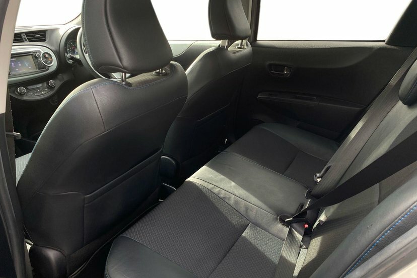 Toyota Yaris  Grey #12