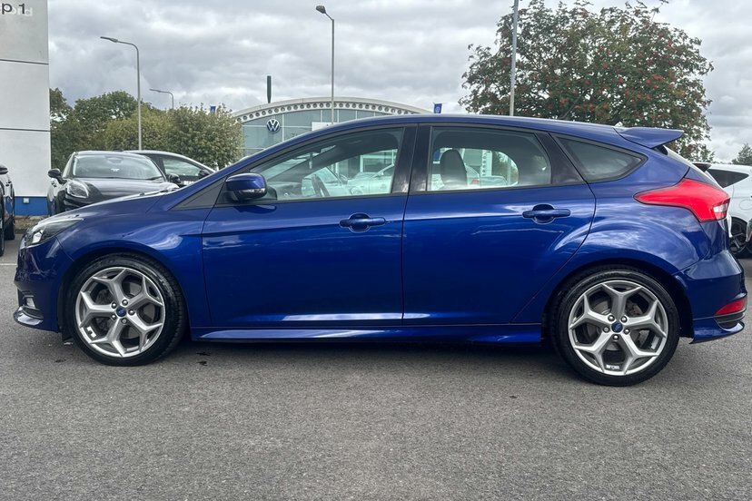 Ford Focus 1.6 Tdci Titanium Euro 5 Ss Red #18