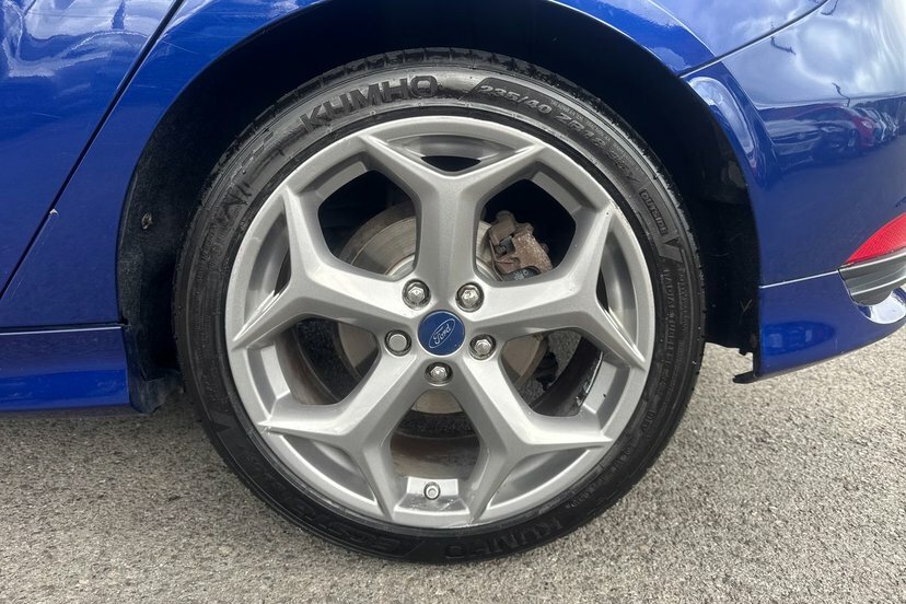 Ford Focus 1.6 Tdci Titanium Euro 5 Ss Red #14