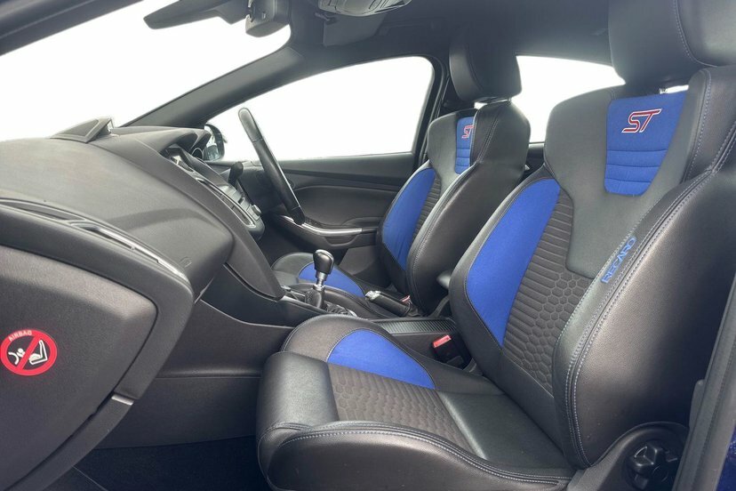 Ford Focus 2.0T Ecoboost St-2 Hatchback 25 Blue #2