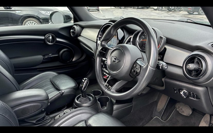 Mini Hatch 1.5 Cooper Sport Hatchback Euro Red #6