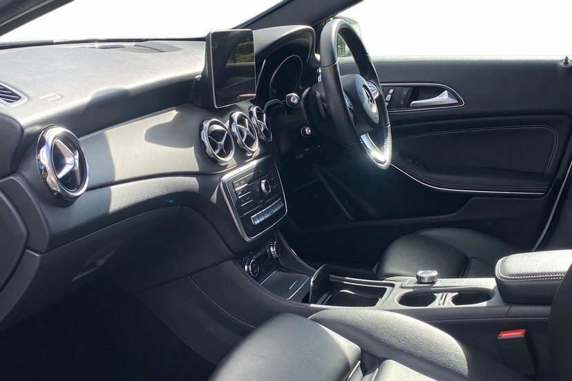 Mercedes-Benz GLA Class Urban Edition Grey #9