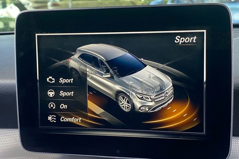 Mercedes-Benz GLA Class Urban Edition Grey #54