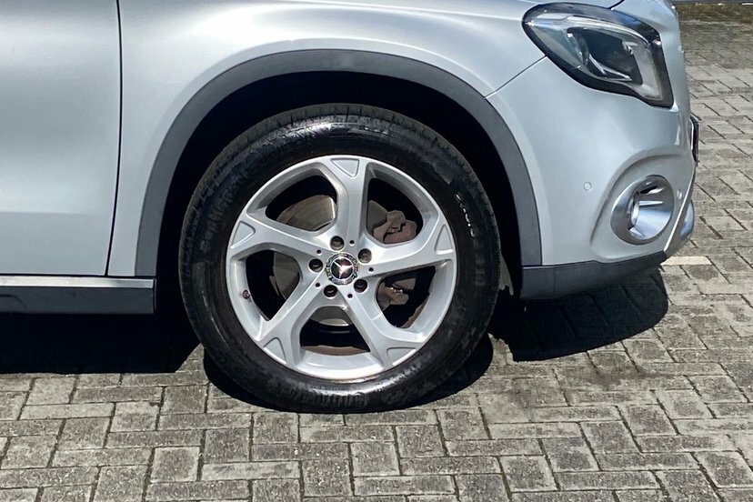 Mercedes-Benz GLA Class 1.6 Gla200 Sport Premium Plus Suv 7G- Silver #4