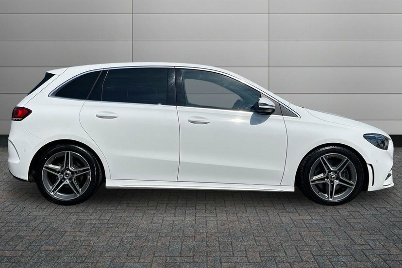 Mercedes-Benz B Class B220 Amg Line Executive Mpv 4Matic White #2