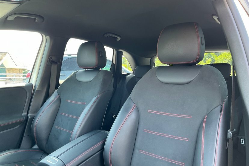 Mercedes-Benz B Class B200 Amg Line Premium Plus Red #13
