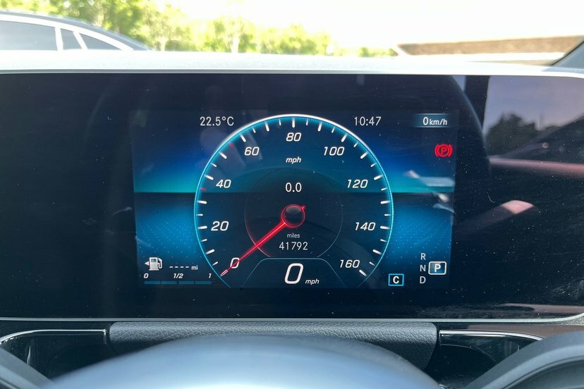 Mercedes-Benz B Class B220 Amg Line Executive Mpv 4Matic White #5