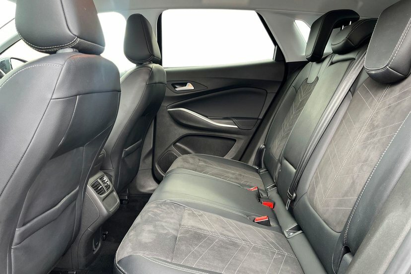 Vauxhall Grandland Suv Blue #10