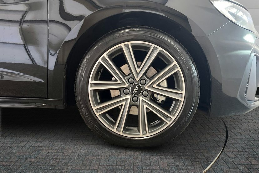 Audi A1 1.5 Tfsi 35 S Line Sportback S Tronic Black #5