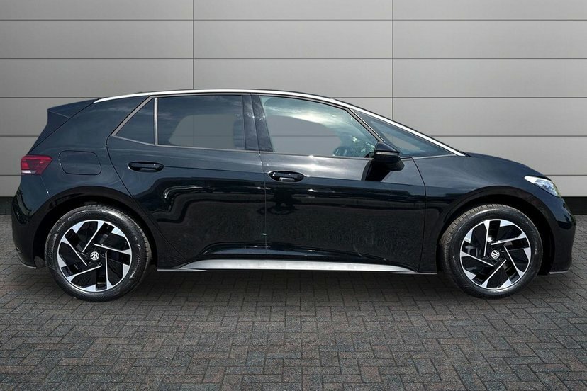 Volkswagen ID.3 Pure 52Kwh Match Hatchback 170 Black #4