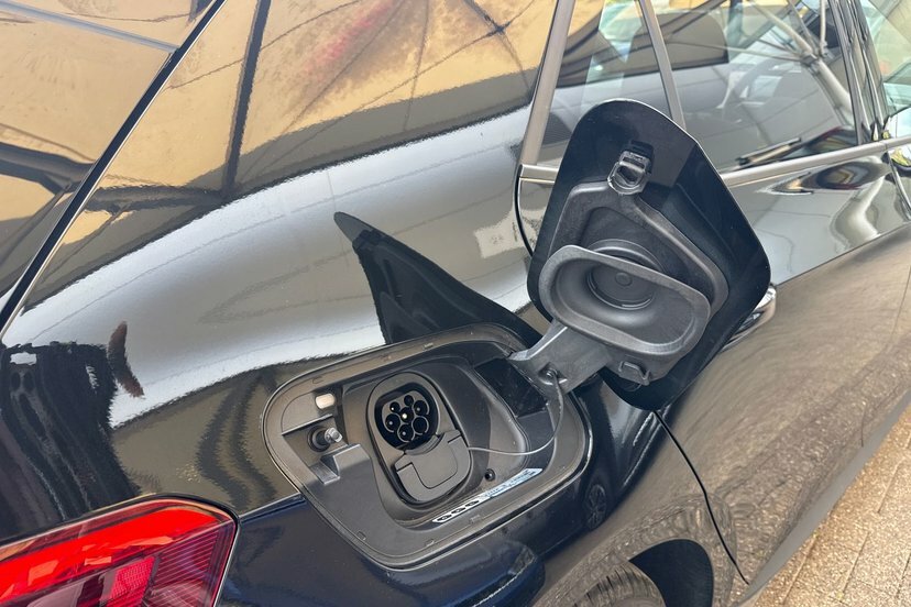 Volkswagen ID.3 Pro 59Kwh Match Hatchback #15