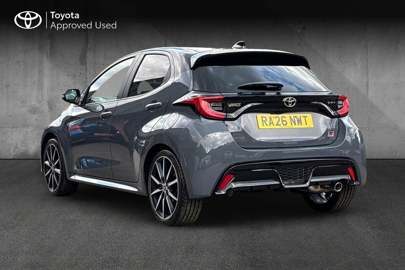 Toyota Yaris 1.5 Vvt-h Gr Sport Hatchback Hybrid E-c Grey #4