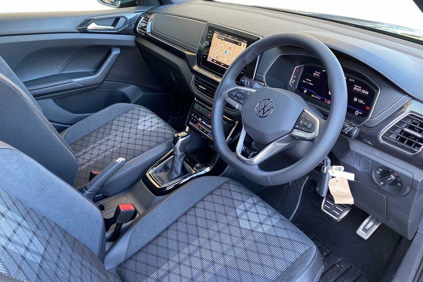 Volkswagen T-Cross 1.0 Tsi Black Edition Suv Dsg 115 Ps Black #6