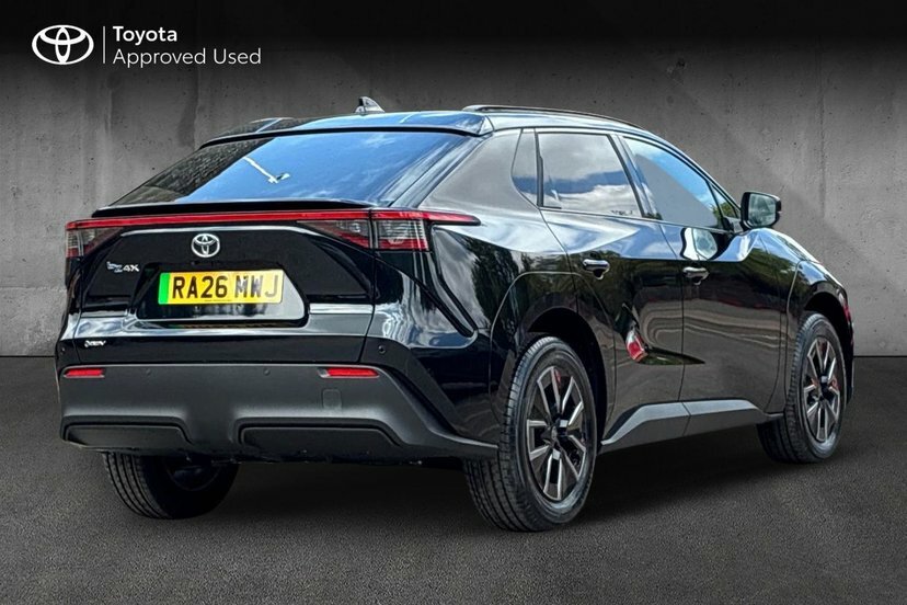Toyota bZ4X 73.1Kwh Design Suv 224 Ps Black #2